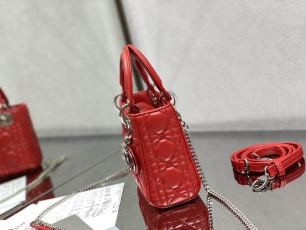 Handbag  Dior  size  17 cm