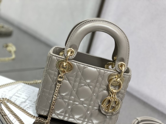 Handbag  Dior  size  17 cm
