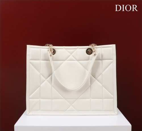 Handbag  Dior  size 36.5×28×17.5  cm