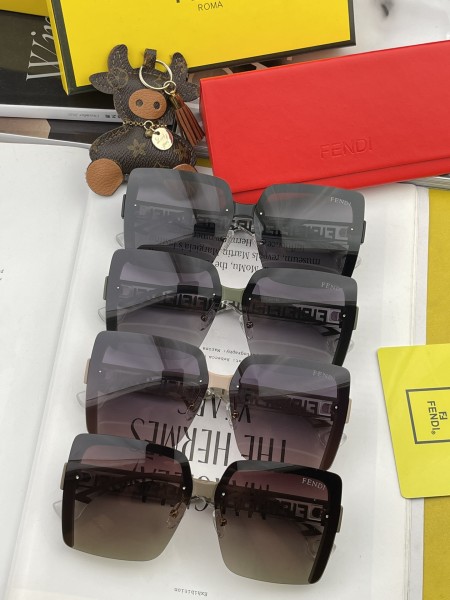 Sunglasses Fendi FD9220