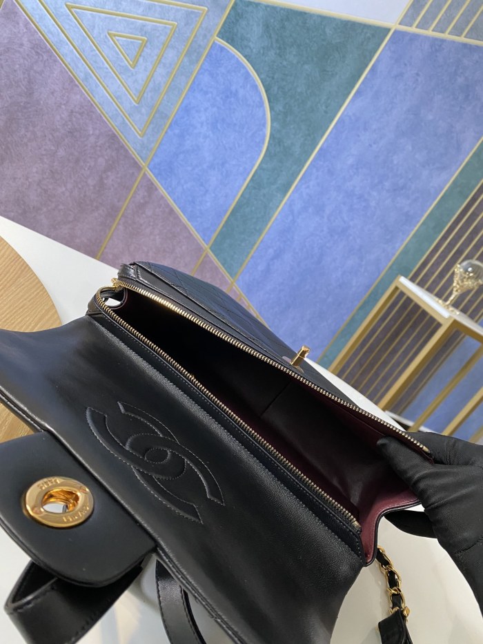 Handbag   Chanel  A88 size  30.21.8 cm