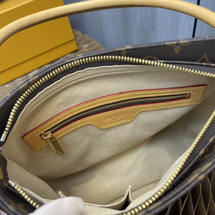 Handbag   Louis Vuitton M51146  size  25x21x10 CM