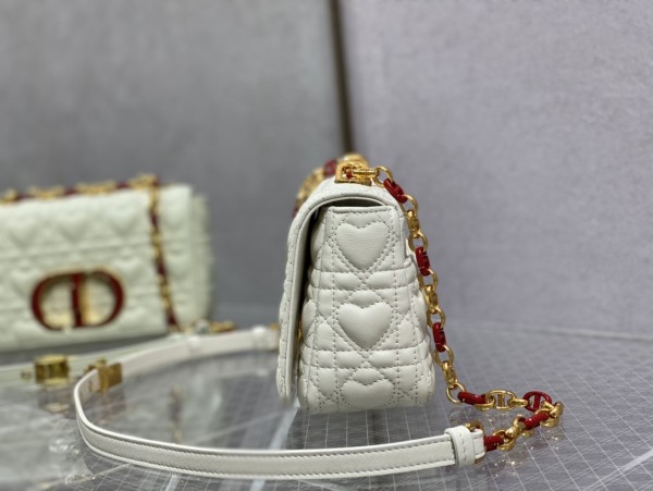 Handbag  Dior  size 20*12*7 cm