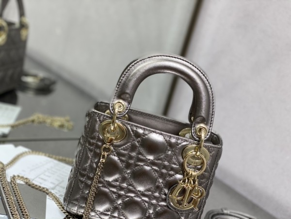 Handbag  Dior size  17 cm