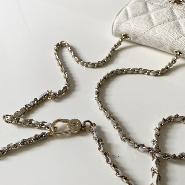 Handbag   Chanel  1952  size  11 ×2 ×7.5 cm