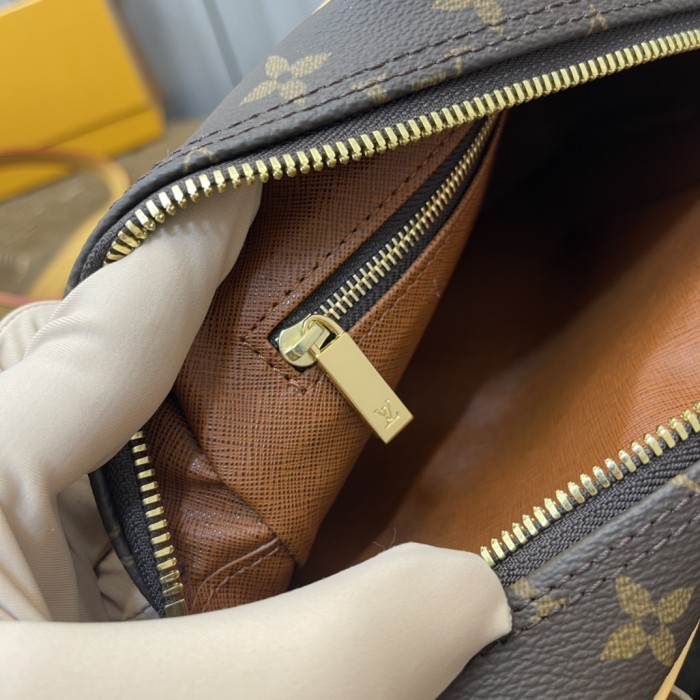   Handbag  Louis Vuitton  M51274  size  27*17*7 cm