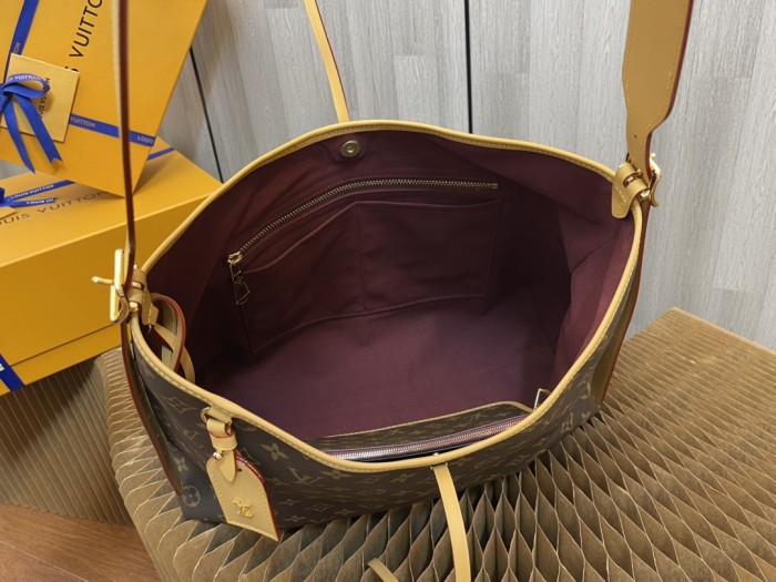 Handbag   Louis Vuitton M46197  size  39 x 30 x 15  cm