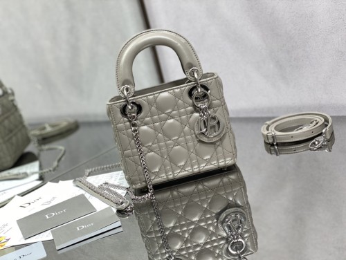 Handbag  Dior size  17 cm