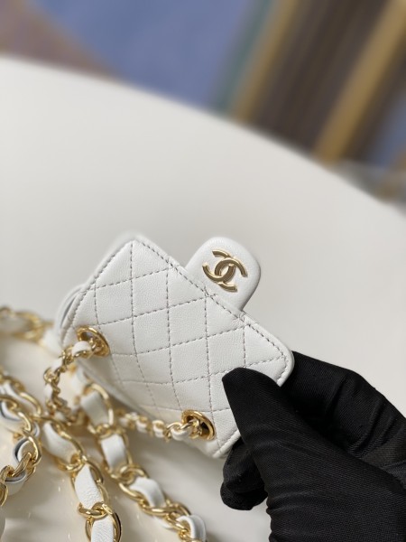 Handbag   Chanel  2080  size  9.8.3 cm