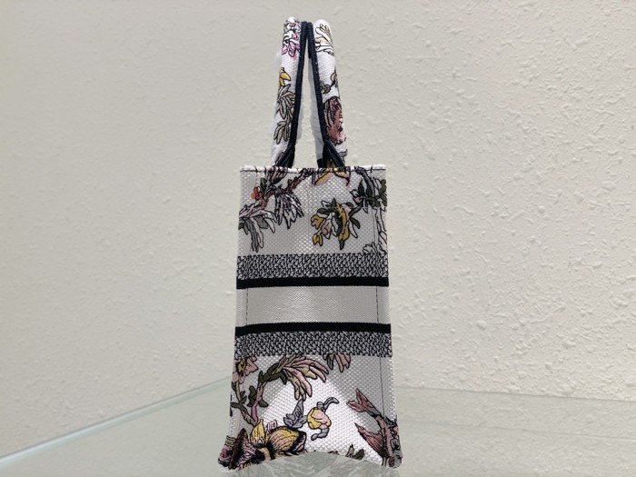 Handbag  Dior   8002  size 26 cm