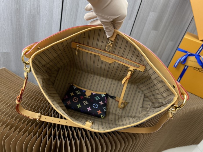 Handbag   Louis Vuitton  M40353   size 52-30-20 cm