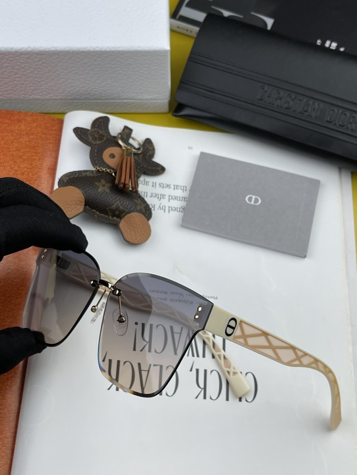 sunglasses Dior CD4779