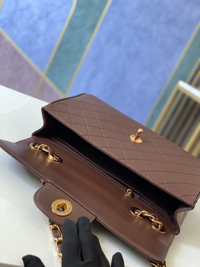 Handbag   Chanel  A88  size 30.21.8 cm