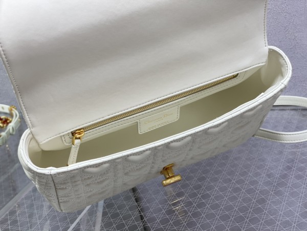 Handbag  Dior  size 25.5*15*8 cm