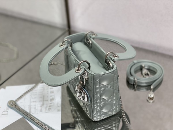 Handbag  Dior  size  17 cm