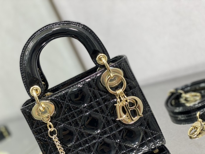 Handbag  Dior size  17 cm