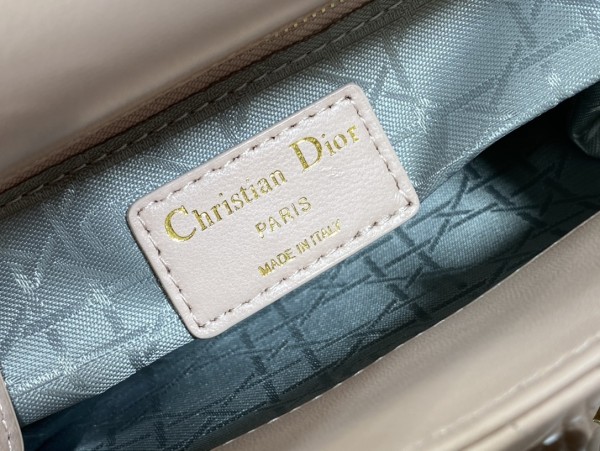 Handbag  Dior  size  17 cm