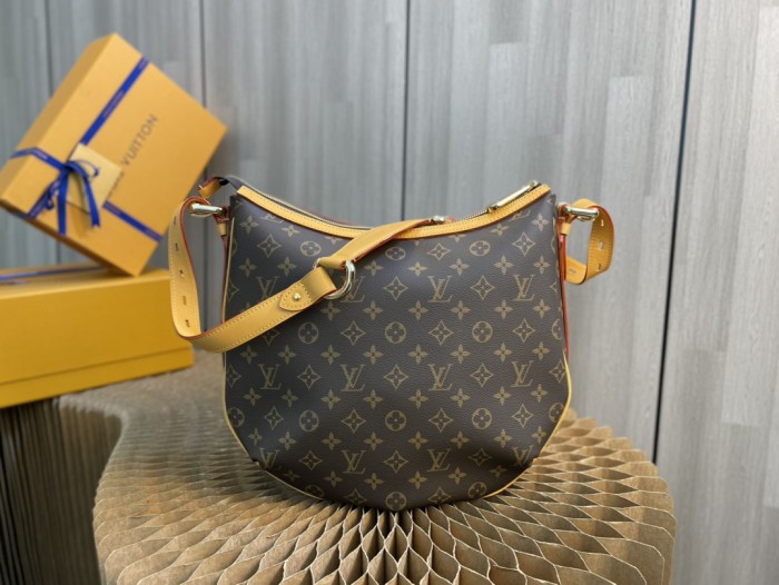 Handbag   Louis Vuitton M40075  size  34x28x14 cm