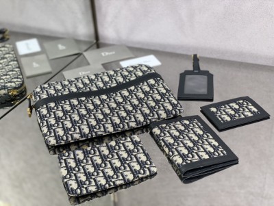 Handbag  Dior size  28 cm