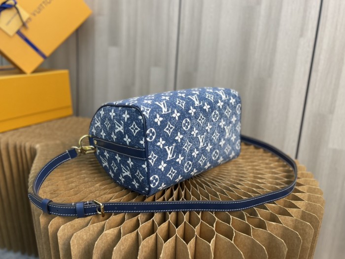  Handbag   Louis Vuitton  M59609  size 25.0 x 19.0 x 15.0  cm