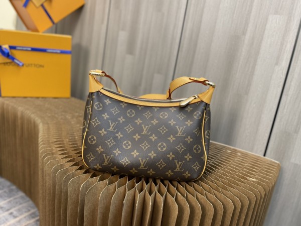 Handbag   Louis Vuitton M40077  size  W30xH20xD17 cm