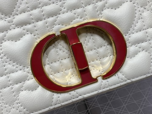 Handbag  Dior  size 20*12*7 cm