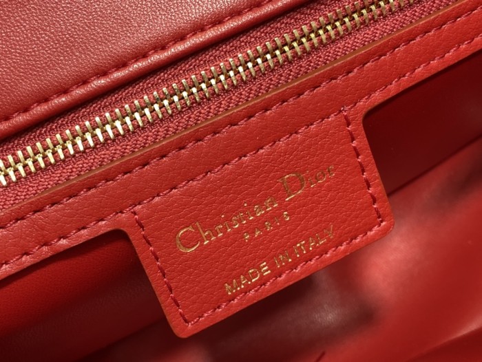 Handbag  Dior  size  20*12*7 cm