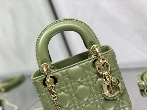 Handbag  Dior  size 17 cm