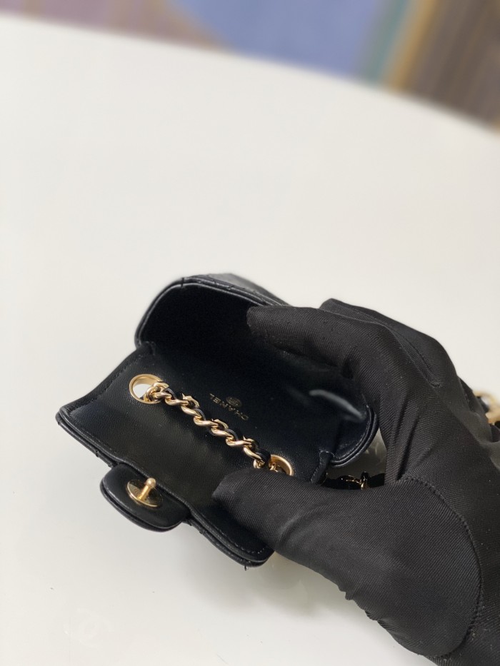 Handbag   Chanel  2080  size  9.8.3 cm