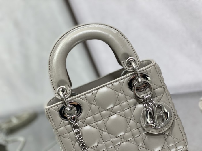 Handbag  Dior size  17 cm