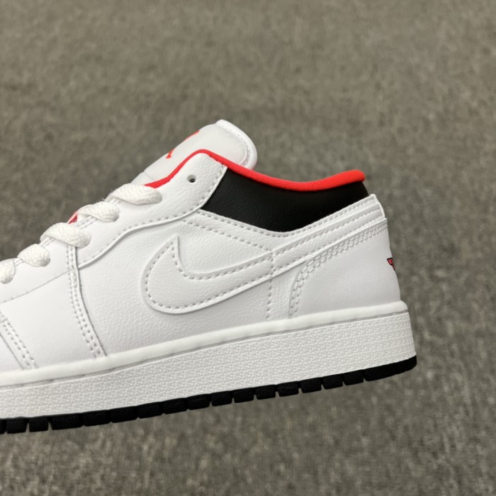 Jordan 1 Low White Black Infrared (GS)