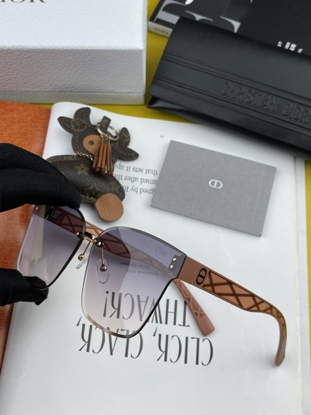 sunglasses Dior CD4779