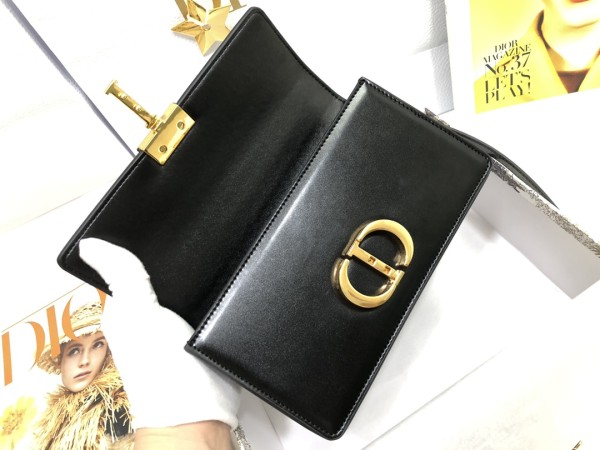 Handbag  Dior  M9203  size  21.5 x 12 x 6 cm