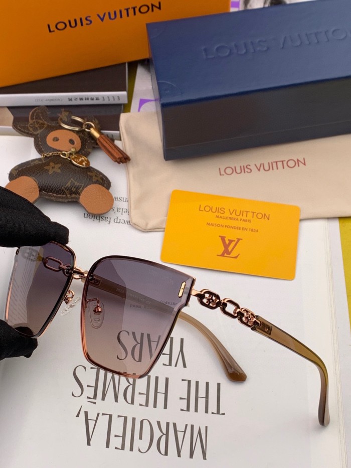 Sunglasses Louis Vuitton L8362
