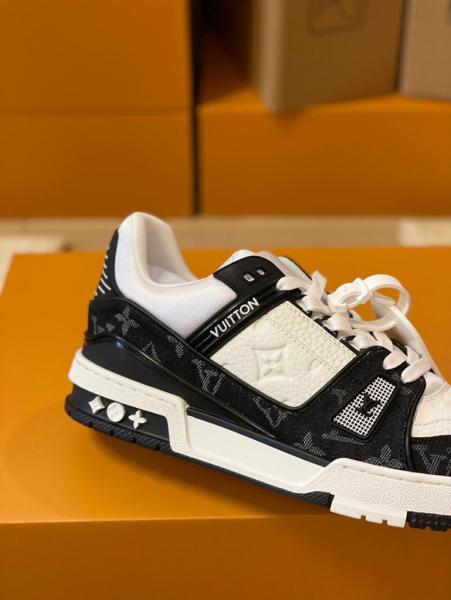 Louis Vuitton LV Trainer White Black