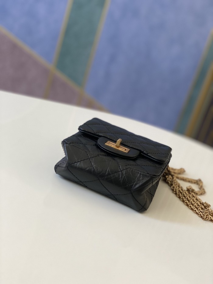 Handbag   Chanel AS1326  size  17 13.5 5.5 cm