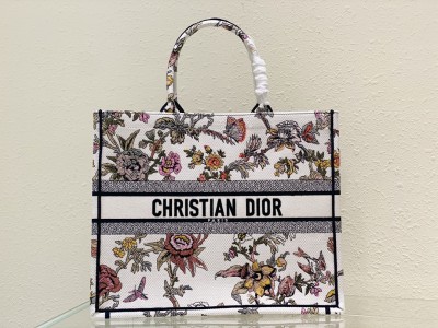 Handbag  Dior  8001  size  41 cm