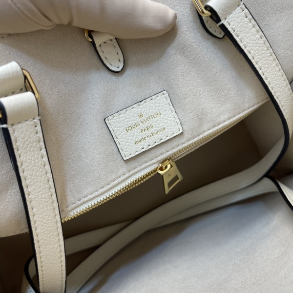 Handbag  Louis Vuitton  M45494  size 34x26x13 cm