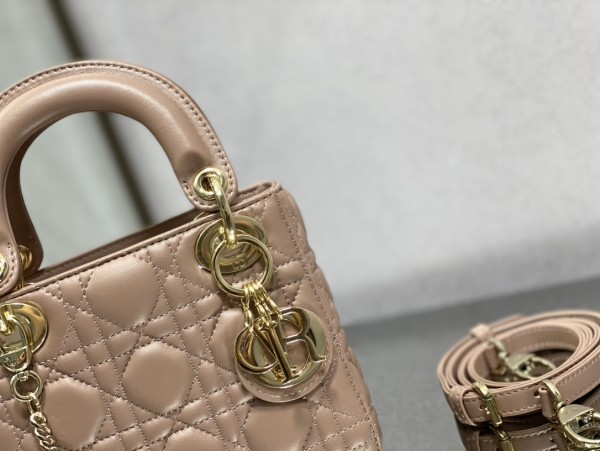 Handbag  Dior size 17 cm