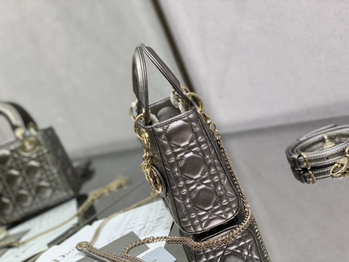 Handbag  Dior size  17 cm