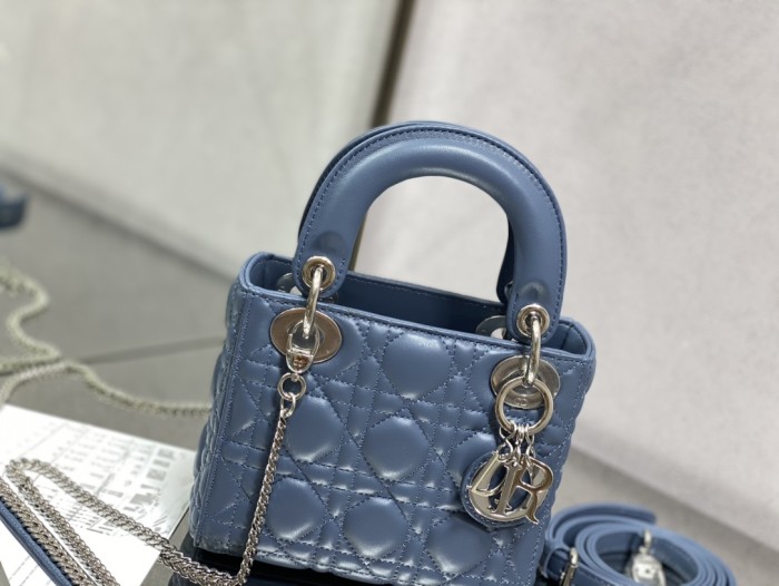 Handbag  Dior  size  17 cm