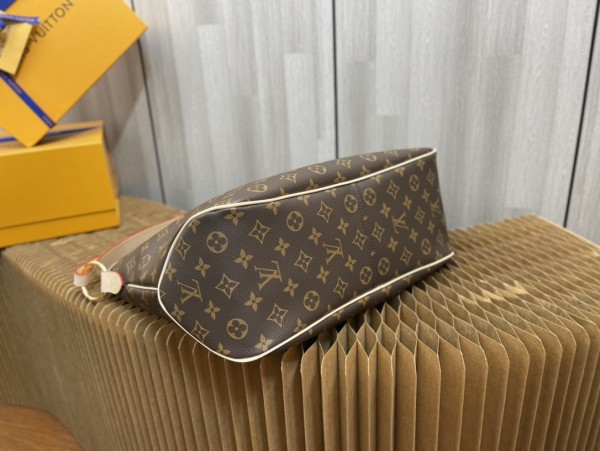 Handbag   Louis Vuitton  M40352  size  46*30*13 cm