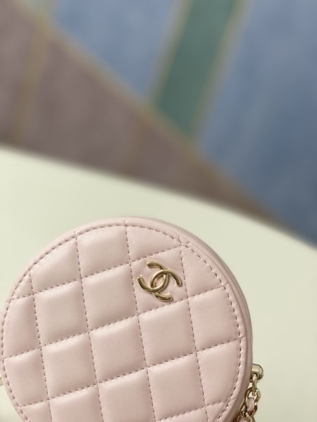 Handbag   Chanel  81183  size  12x12x4.5 cm