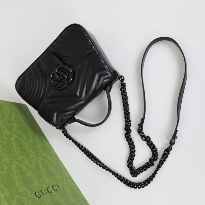 Handbag  Gucci  702563  size 21x15.5x8 cm