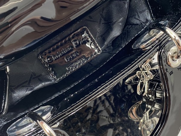 Handbag  Dior  size 17 cm