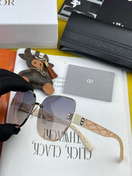 sunglasses Dior CD4579