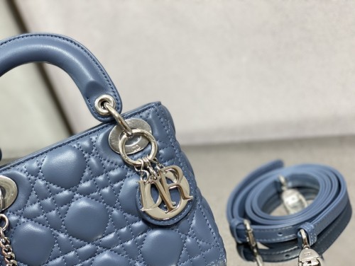 Handbag  Dior  size  17 cm