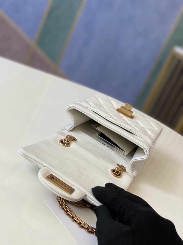 Handbag   Chanel  AS1326  size  17 13.5 5.5 cm