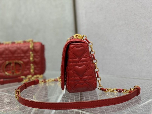 Handbag  Dior  size  20*12*7 cm