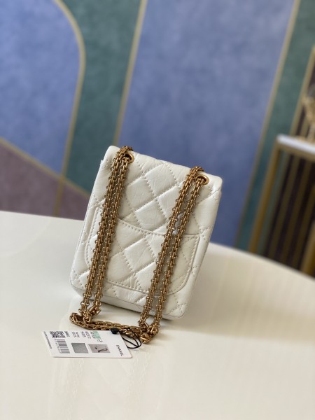 Handbag   Chanel  AS1326  size  17 13.5 5.5 cm